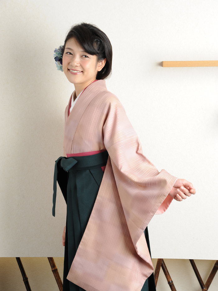 トールサイズ立ち姿の卒業袴