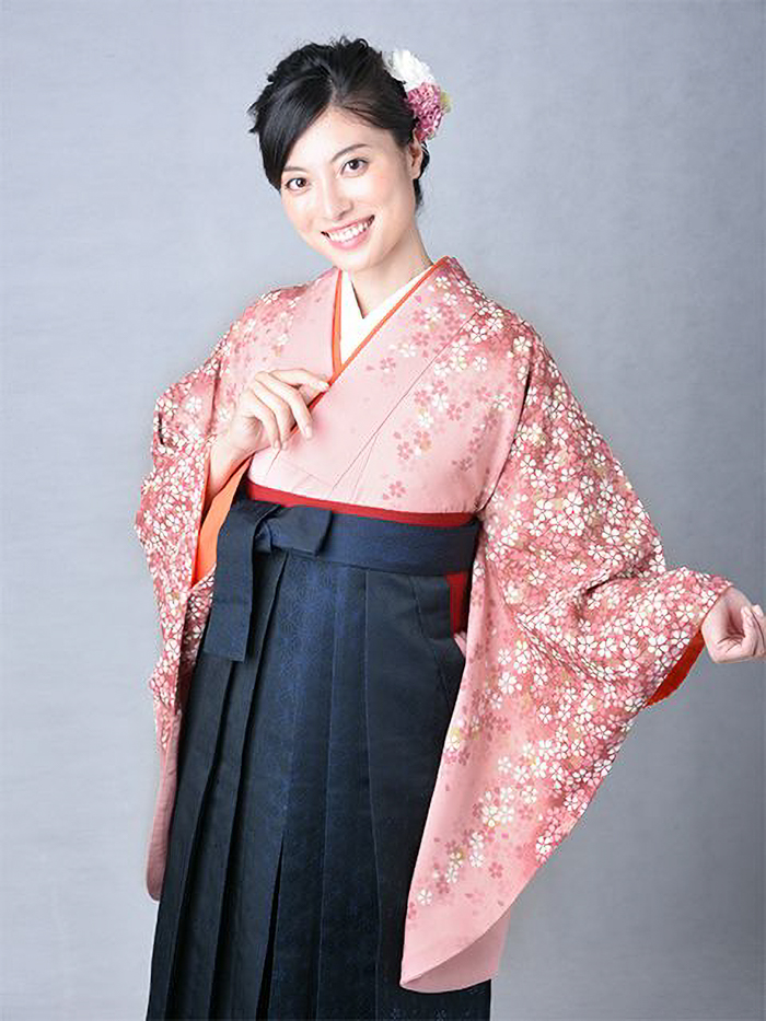 先生の卒業式での立ち姿