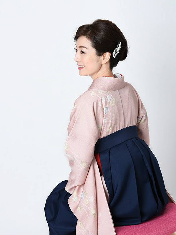 先生の卒業式での立ち姿