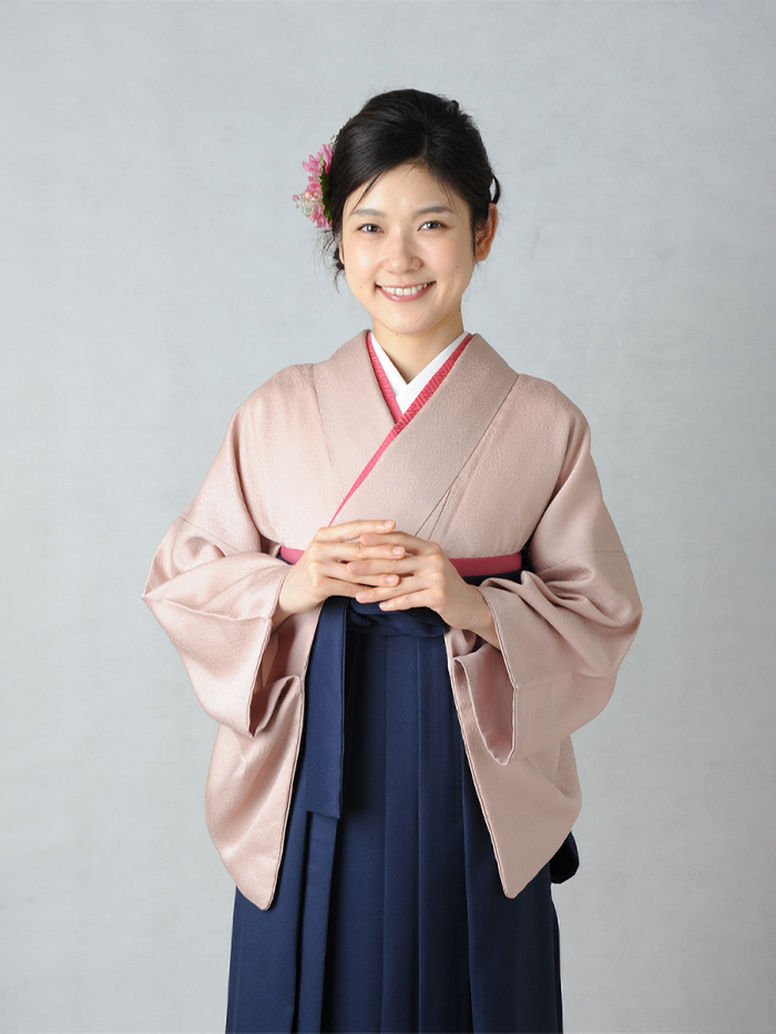 トールサイズ立ち姿の卒業袴